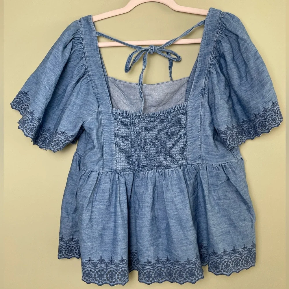 OLD NAVY 100% Cotton Smocked Denim Boho Blouse Seersucker Design Flutter Sleeve - Picture 3 of 10
